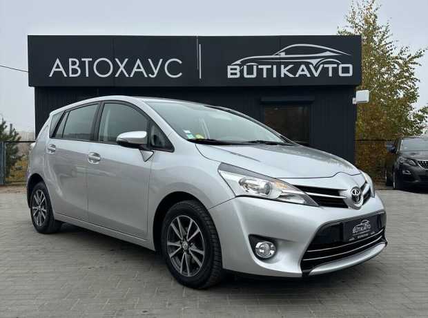 Toyota Verso I Рестайлинг