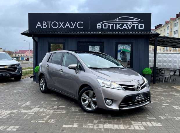 Toyota Verso I Рестайлинг