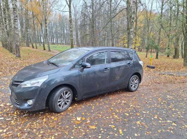 Toyota Verso I Рестайлинг