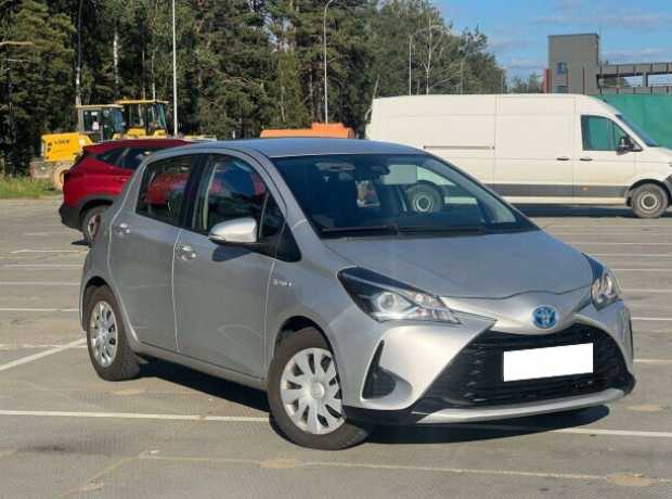 Toyota Yaris III (XP130)  2-й рестайлинг, 2017, пробег 164000 км