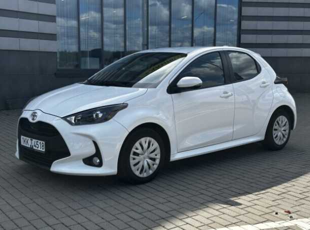 Toyota Yaris IV (XP210), 2021, пробег 83000 км