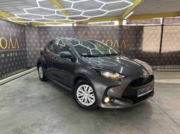 Toyota Yaris IV (XP210), 2021, пробег 91709 км Toyota Yaris IV (XP210), 2021, пробег 91709 км