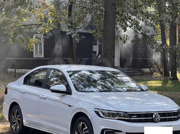 Volkswagen e-Bora I