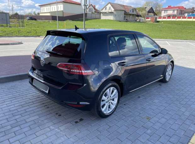 Volkswagen e-Golf VII