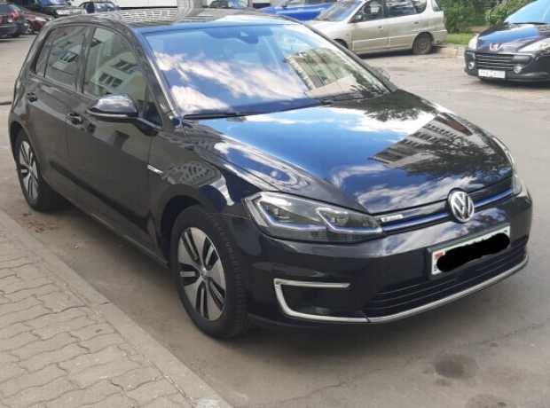 Volkswagen e-Golf VII  Рестайлинг, 2017, пробег 160000 км