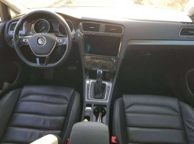 Volkswagen e-Golf VII  Рестайлинг, 2018, пробег 125000 км