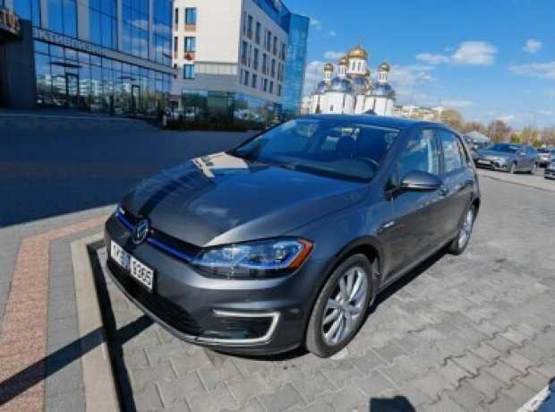 Volkswagen e-Golf VII  Рестайлинг, 2019, пробег 70789 км