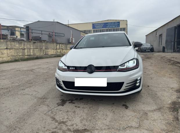 Volkswagen Golf GTI VII