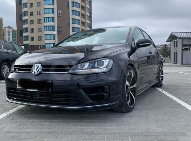 Volkswagen Golf R VII