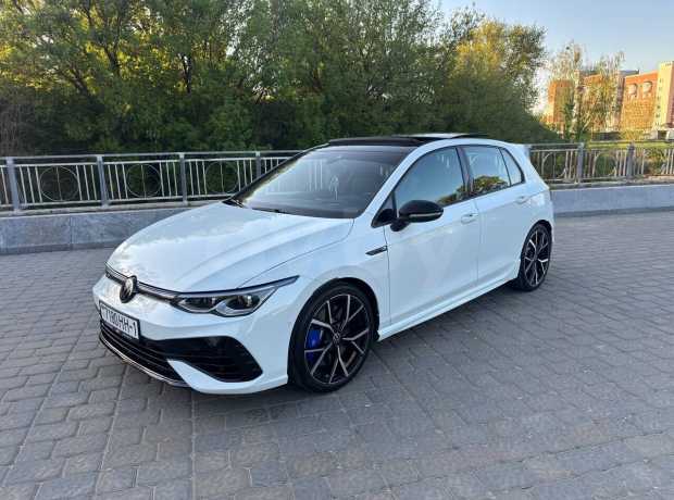 Volkswagen Golf R VIII
