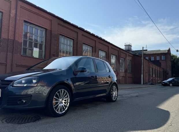 Volkswagen Golf V