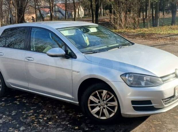 Volkswagen Golf VII