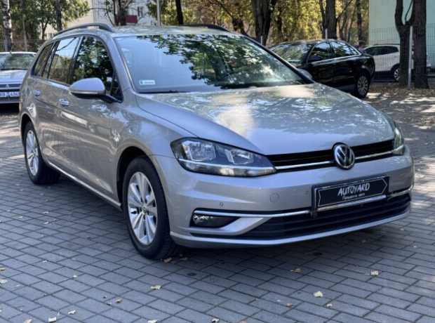 Volkswagen Golf VII  Рестайлинг, 2020, пробег 142000 км