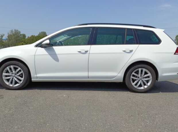 Volkswagen Golf VII Рестайлинг, 2020, пробег 208000 км Volkswagen Golf VII Рестайлинг, 2020, пробег 208000 км