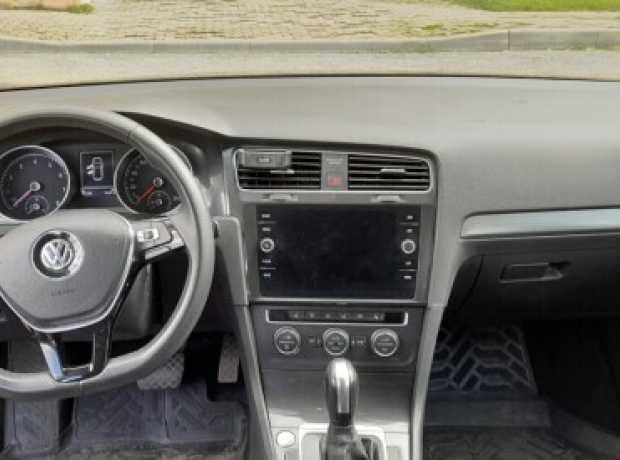 Volkswagen Golf VII  Рестайлинг, 2020, пробег 80000 км