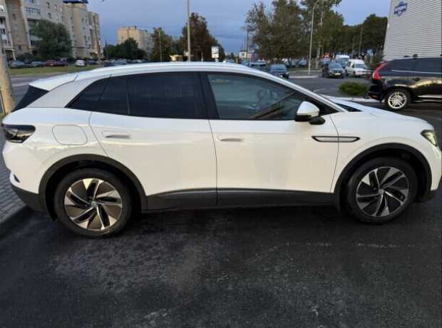 Volkswagen ID.4 , 2022, пробег 35000 км