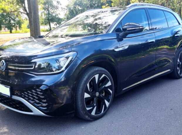 Volkswagen ID.6 , 2023, пробег 22000 км