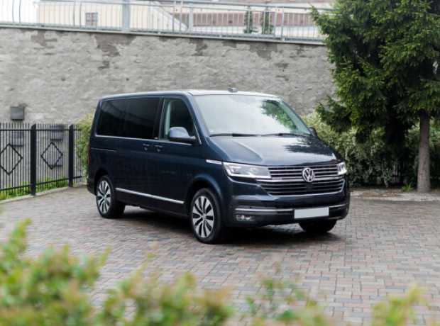 Volkswagen Multivan T6.1, 2021, пробег 186000 км Volkswagen Multivan T6.1, 2021, пробег 186000 км