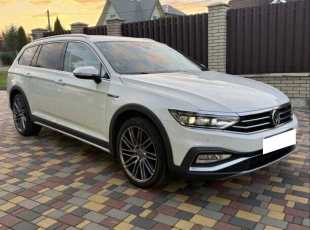 Volkswagen Passat Alltrack B8  Рестайлинг, 2020, пробег 90000 км
