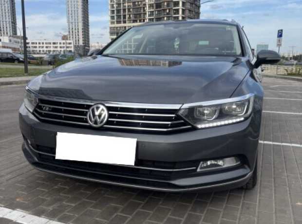 Volkswagen Passat B8, 2016, пробег 295000 км Volkswagen Passat B8, 2016, пробег 295000 км
