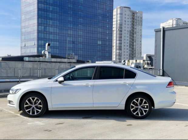 Volkswagen Passat B8, 2017, пробег 163000 км