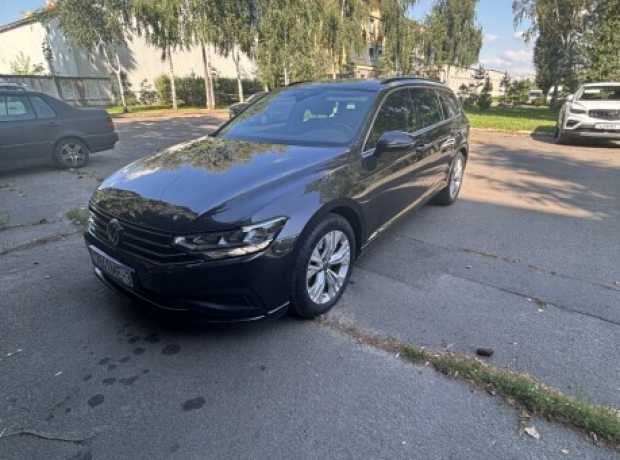 Volkswagen Passat B8 Рестайлинг, 2020, пробег 133000 км Volkswagen Passat B8 Рестайлинг, 2020, пробег 133000 км