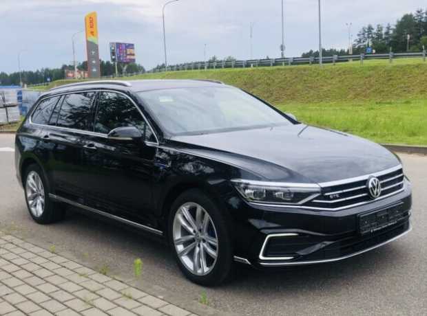 Volkswagen Passat B8 Рестайлинг, 2020, пробег 177041 км Volkswagen Passat B8 Рестайлинг, 2020, пробег 177041 км