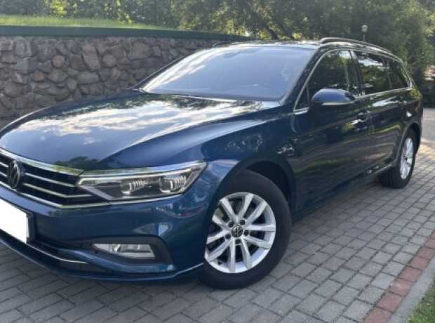 Volkswagen Passat B8 Рестайлинг, 2022, пробег 188720 км Volkswagen Passat B8 Рестайлинг, 2022, пробег 188720 км