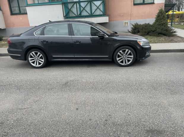Volkswagen Passat (USA) I  Рестайлинг, 2017, пробег 111000 км