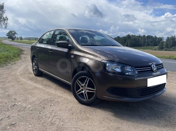 Volkswagen Polo Sedan I