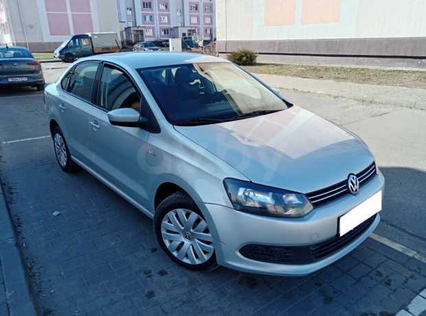 Volkswagen Polo Sedan I