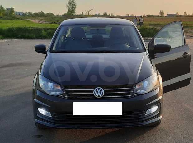 Volkswagen Polo Sedan I