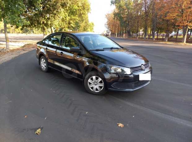 Volkswagen Polo Sedan I