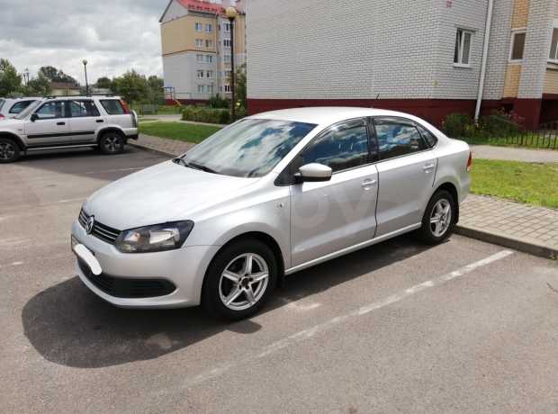 Volkswagen Polo Sedan I