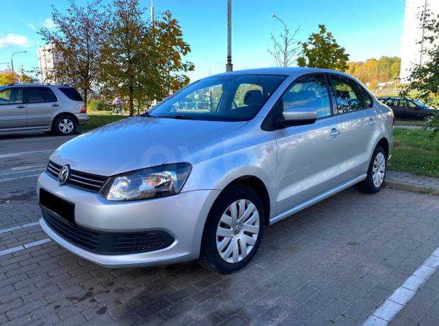 Volkswagen Polo Sedan I