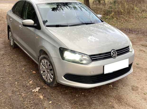 Volkswagen Polo Sedan I