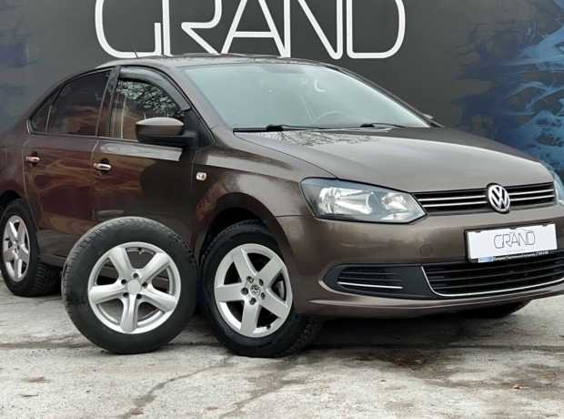 Volkswagen Polo Sedan I