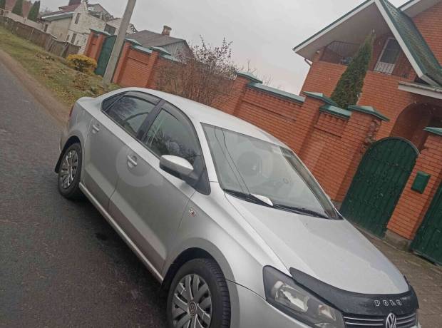 Volkswagen Polo Sedan I