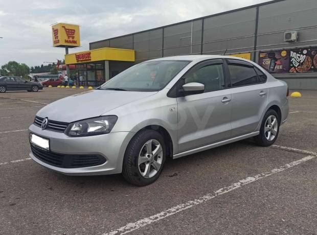 Volkswagen Polo Sedan I