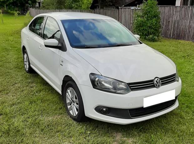 Volkswagen Polo Sedan I