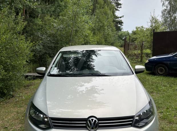 Volkswagen Polo Sedan I