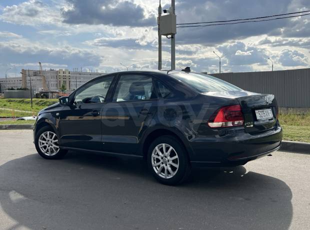 Volkswagen Polo Sedan I Рестайлинг