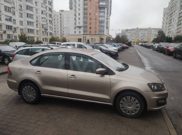 Volkswagen Polo Sedan I Рестайлинг