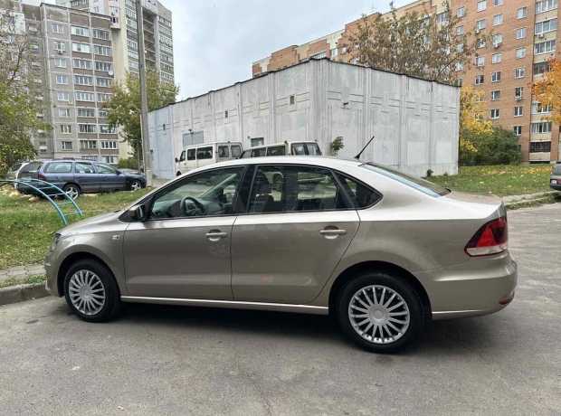 Volkswagen Polo Sedan I Рестайлинг