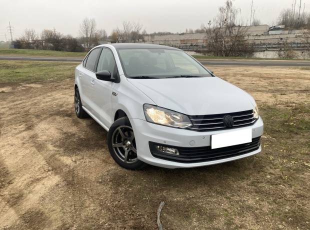 Volkswagen Polo Sedan I Рестайлинг