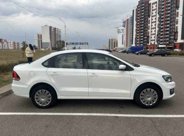 Volkswagen Polo Sedan I Рестайлинг