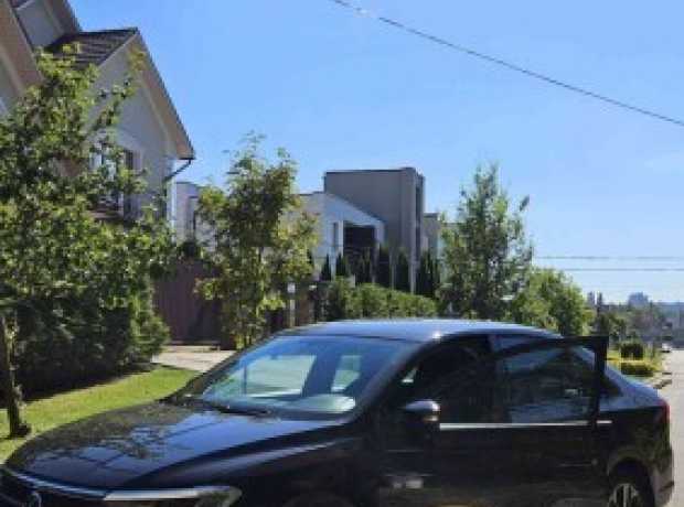 Volkswagen Polo Sedan II, 2021, пробег 81000 км
