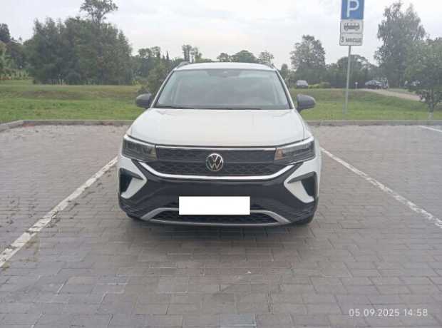 Volkswagen Taos , 2022, пробег 100000 км