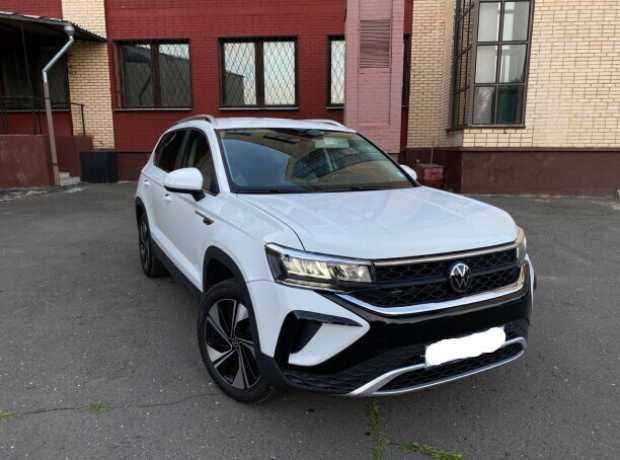 Volkswagen Taos , 2024, пробег 15000 км