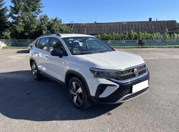 Volkswagen Taos , 2024, пробег 17000 км